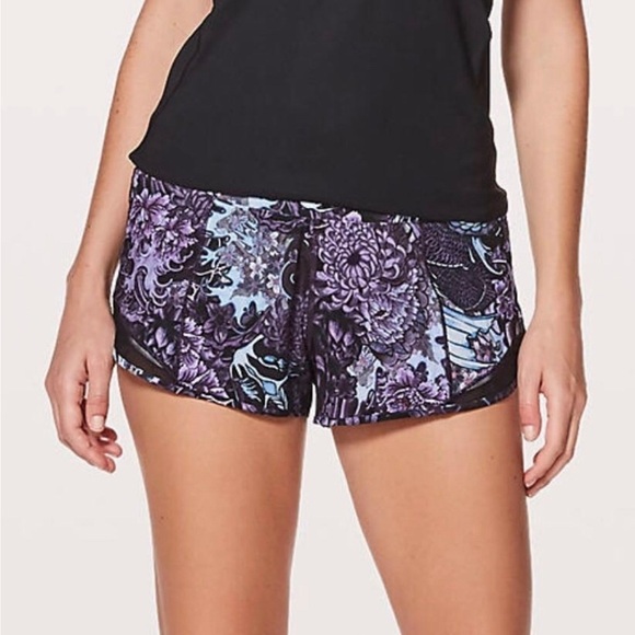 lululemon athletica Pants - Lululemon Hotty Hot Short Purple and Black Floral Size 6